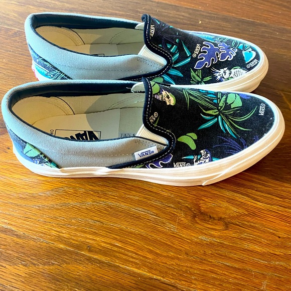 Never been worn - Vans Slip-On Sneakers - Picture 3 of 4